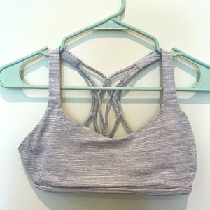 Lululemon size 6 free to be zen Sports bra